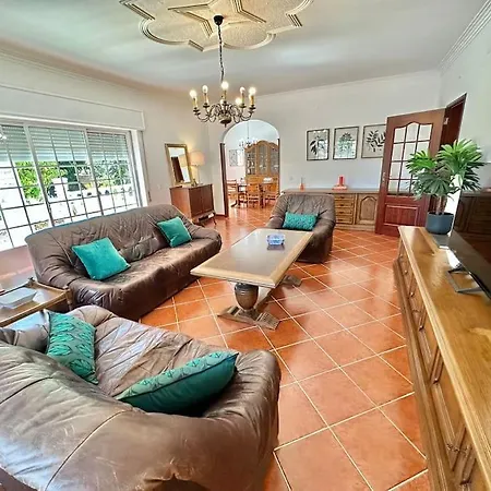 Ferraguda Garden House * 카헤가두