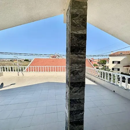 Ferraguda Garden House *